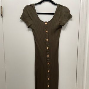 Green midi dress with buttons